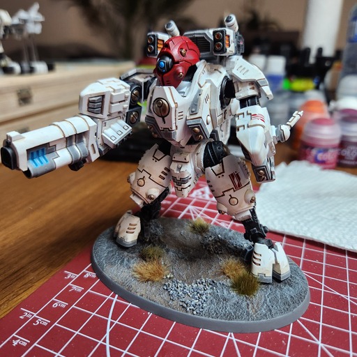 Vior'la Battlesuit by Sollus | Paint Pad