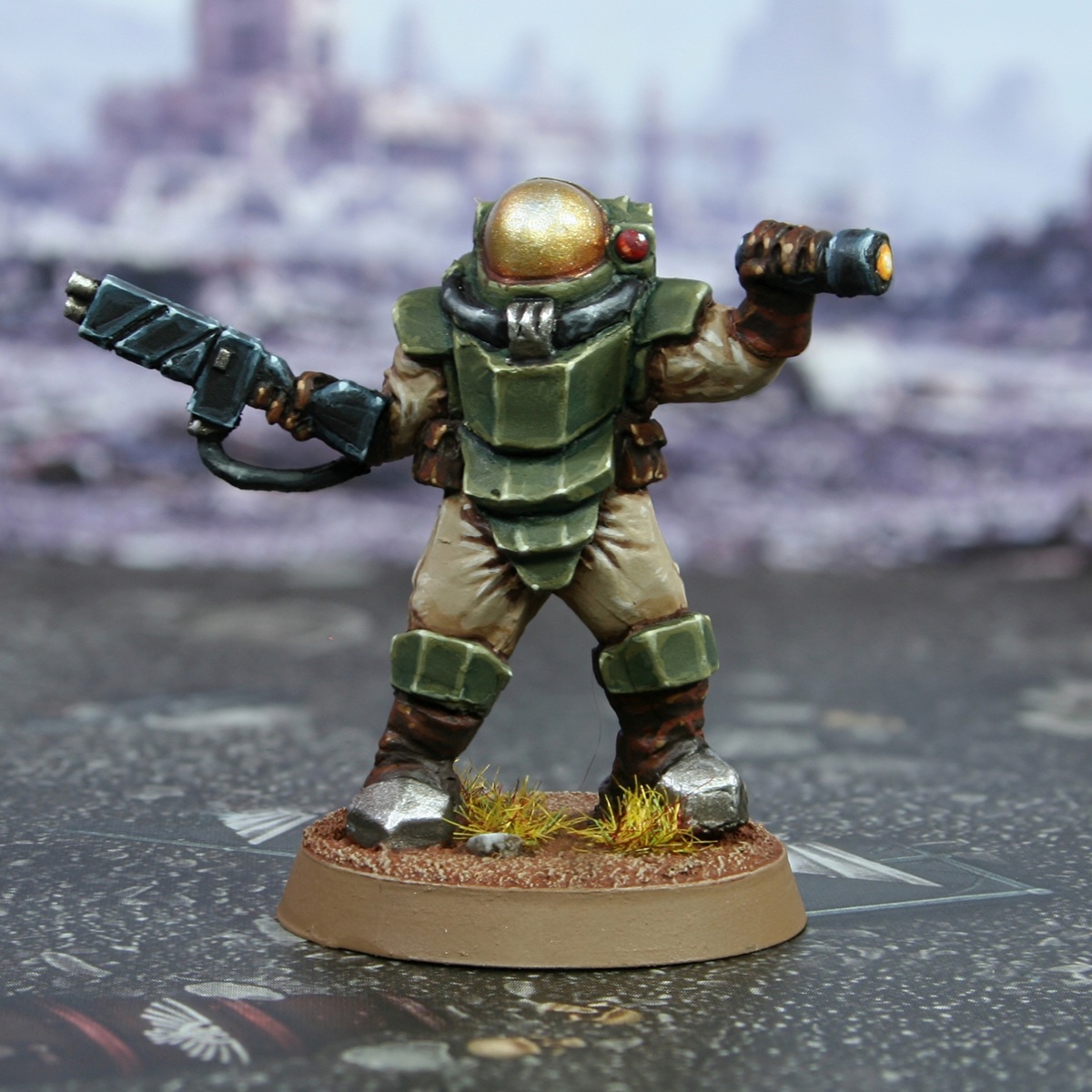 Mammoth Miniatures: Space Explorer