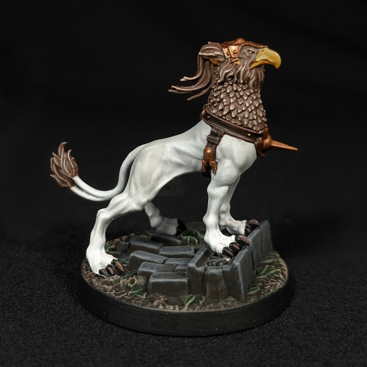 Gryph-hound (Light Grey)