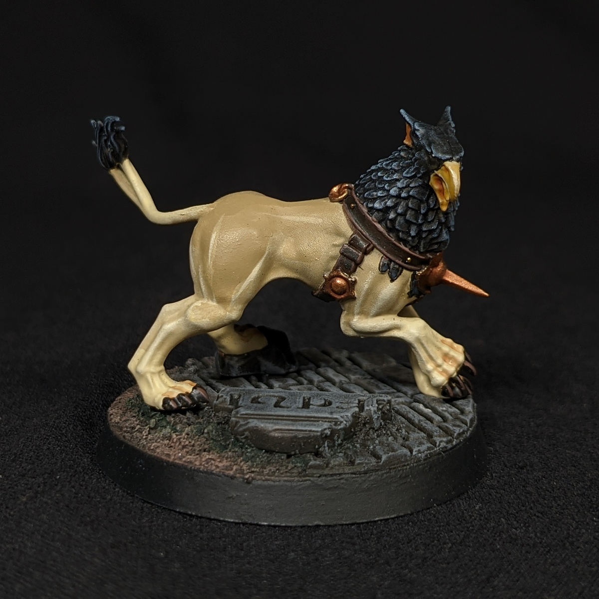 Gryph-hound (Tan)