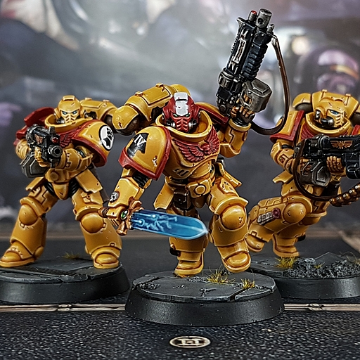 Fluff and Fury on X: People have asked how Fury's Imperial Fist yellow is  painted. Base coat Rhinox Hide, heavy drybrush Averland Sunset, wash Agrax  Earthshade (left), heavy drybrush of Flash Gitz